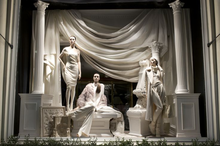 The holiday windows at the RL Collection flagship on Madison Avenue capture classic New York glamour.1.jpg